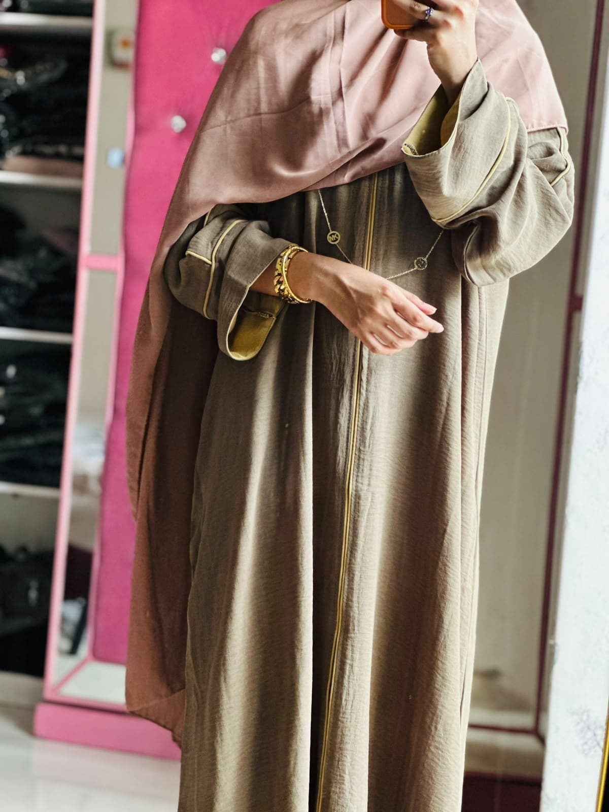Olive Abaya